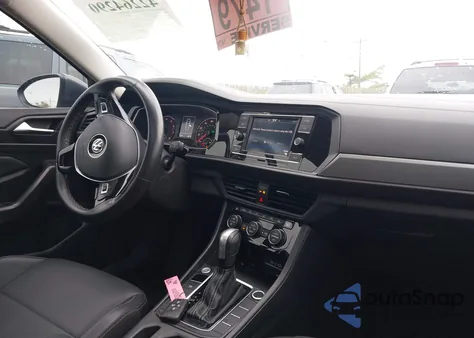 2021 Volkswagen Jetta 1.4T R-Line/1.4T S/1.4T Se z USA, uszkodzony, nr VIN 3VWC57BU2MM103489